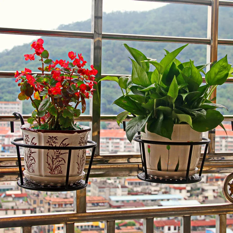 Iron Hanging Flower Basket – Balcony & Fence Plant Holder